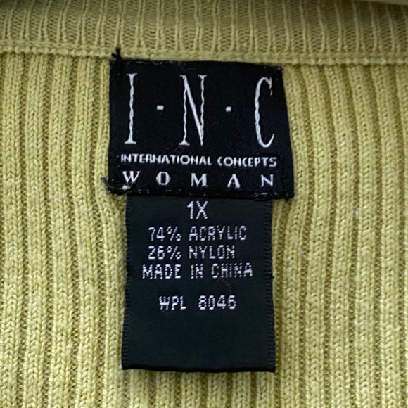INC Woman V-neck Pullover Sweater - Picture 3 of 3